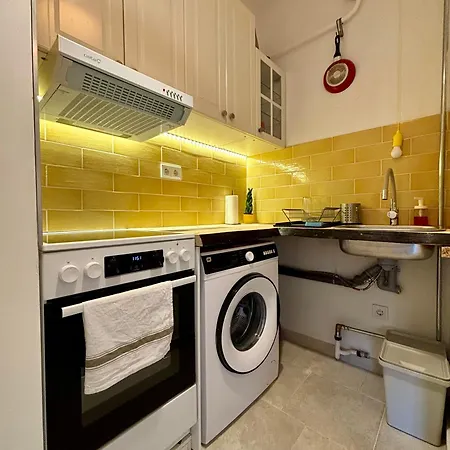 Apartment Frankel Near Lukacs Bath