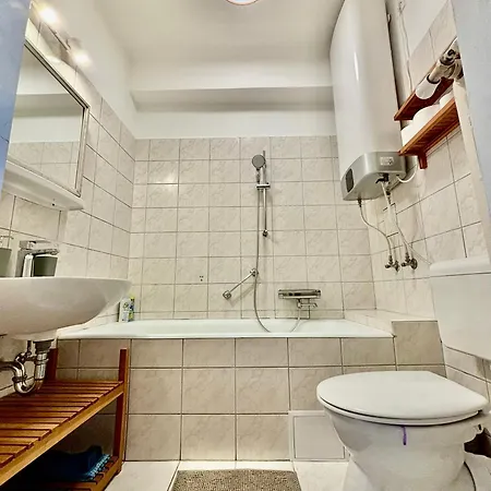 Apartment Frankel Near Lukacs Bath Budapest